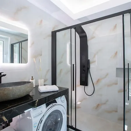 Majestic Villa Yénion