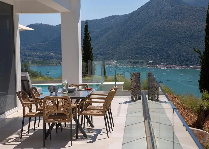 Vilă Majestic Yénion