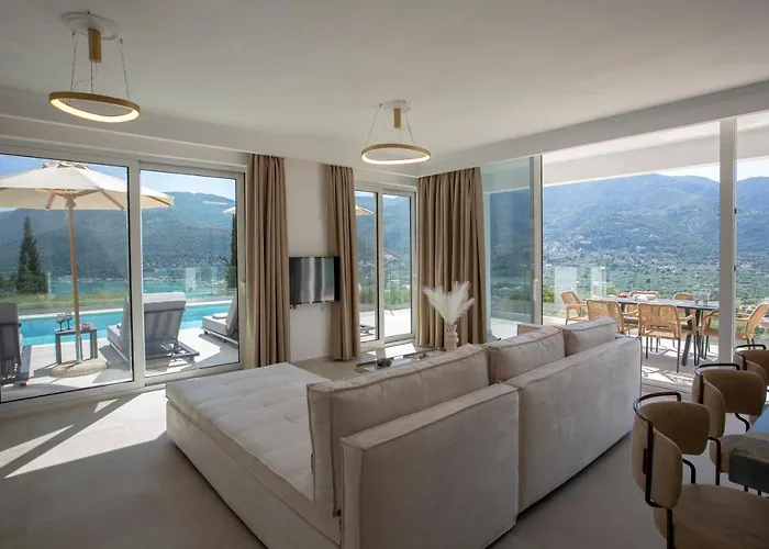 Majestic Villa Yénion