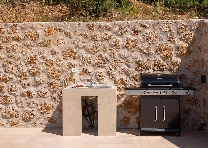 Vilă Majestic Yénion